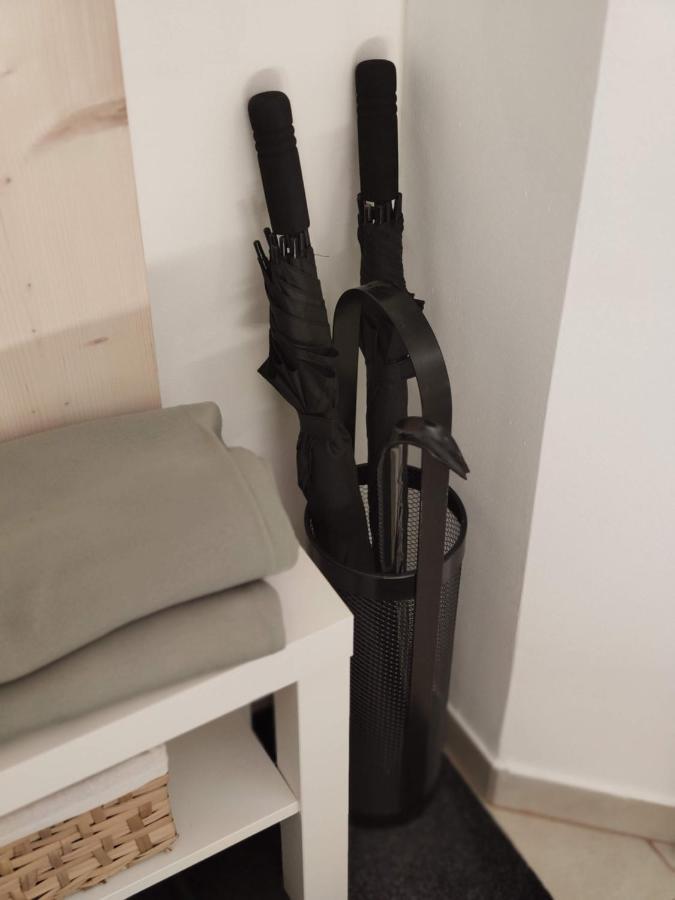 Kosbor Vendeghaz Apartment Monoszlo Bagian luar foto