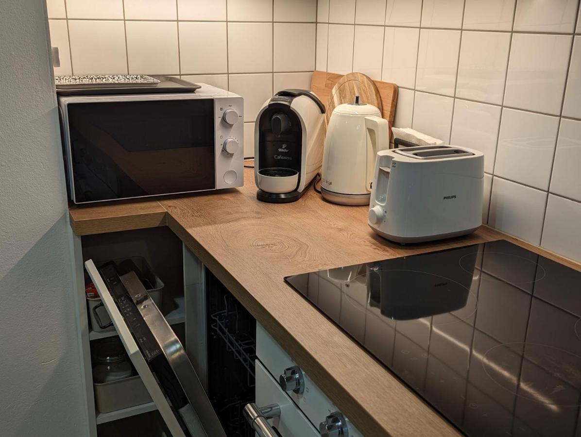 Kosbor Vendeghaz Apartment Monoszlo Bagian luar foto